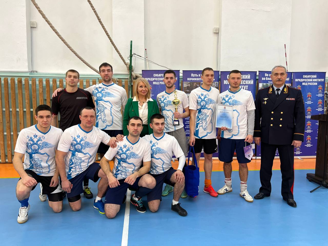 В Красноярске состоялся межведомственный турнир по мини-футболу среди юристов 